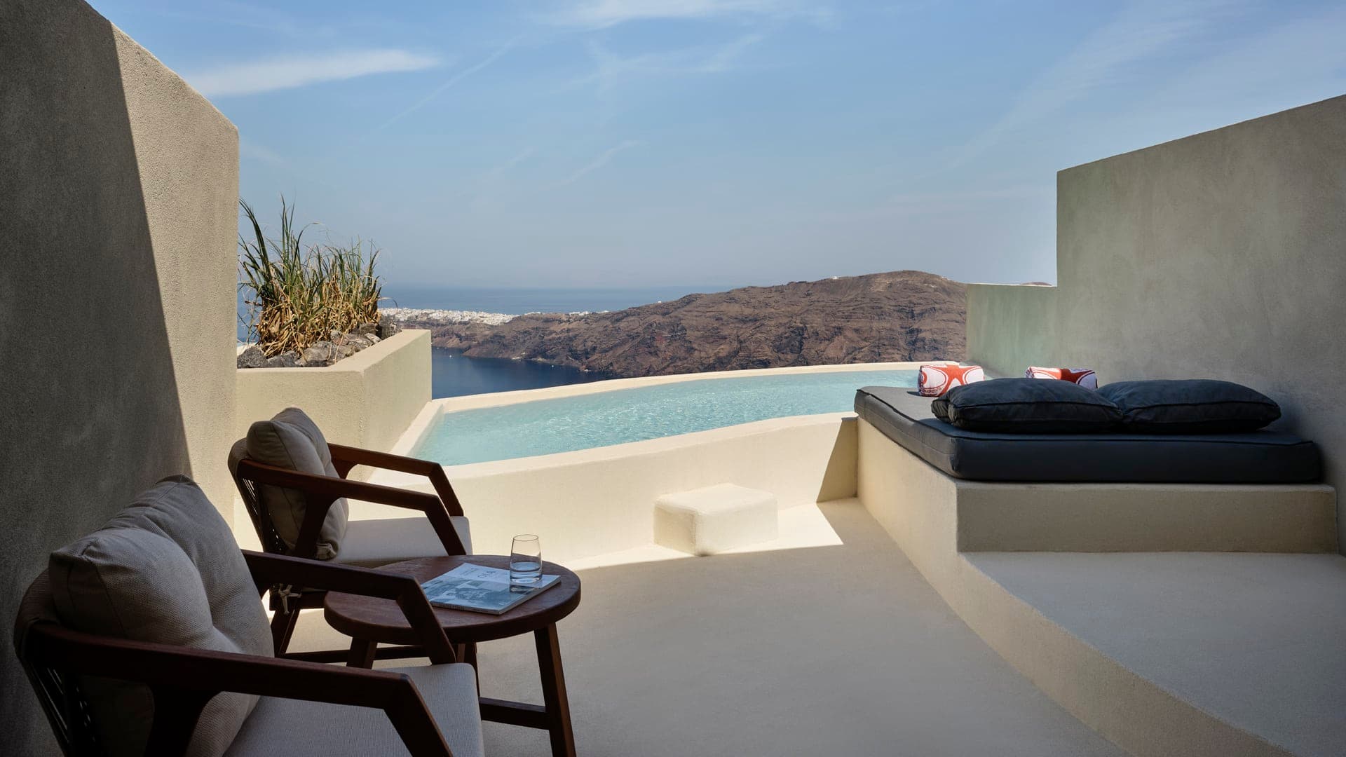 Wet Allure with Infinity Pool room