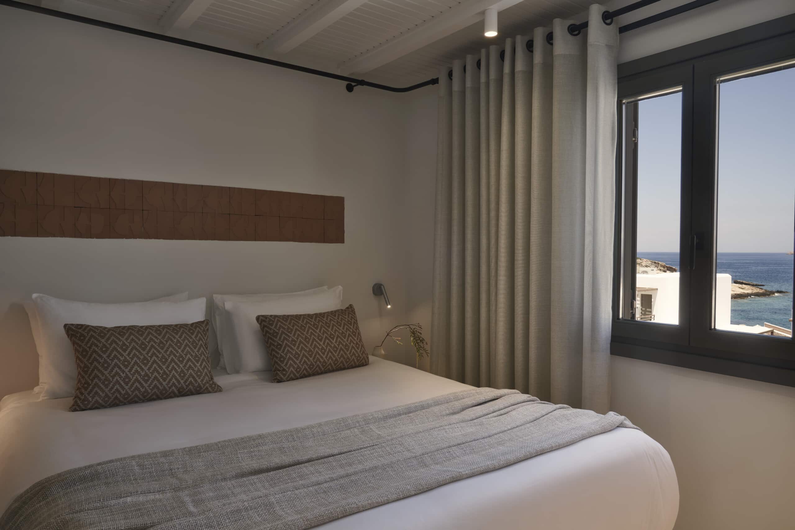 Deluxe Suite room