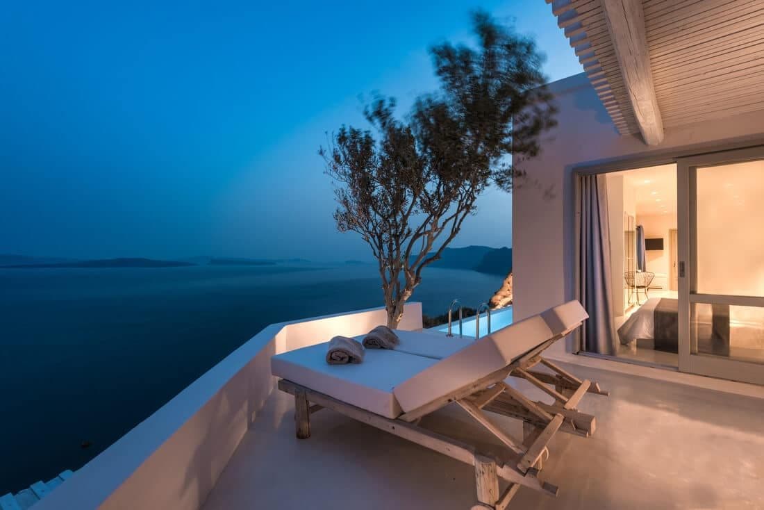 A luxury honeymoon in Santorini like no other