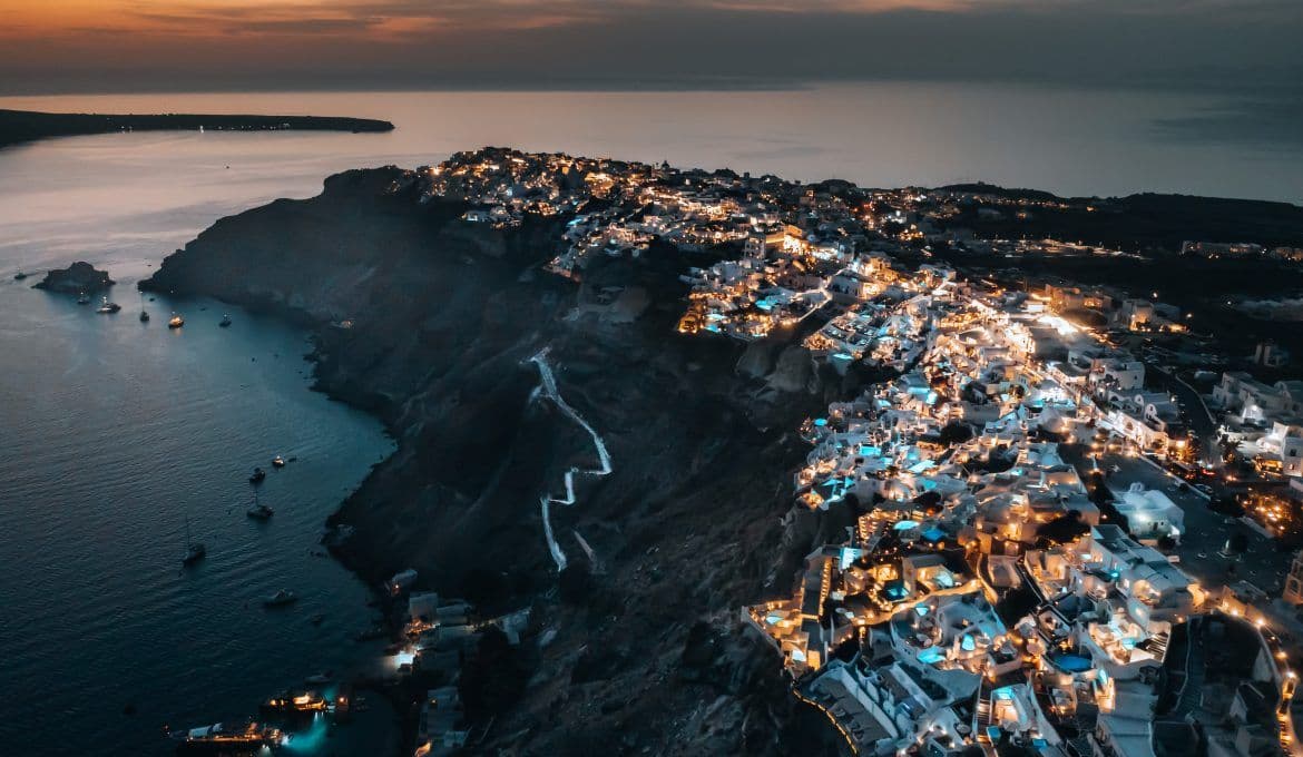 3+1 Reasons to come back to Santorini