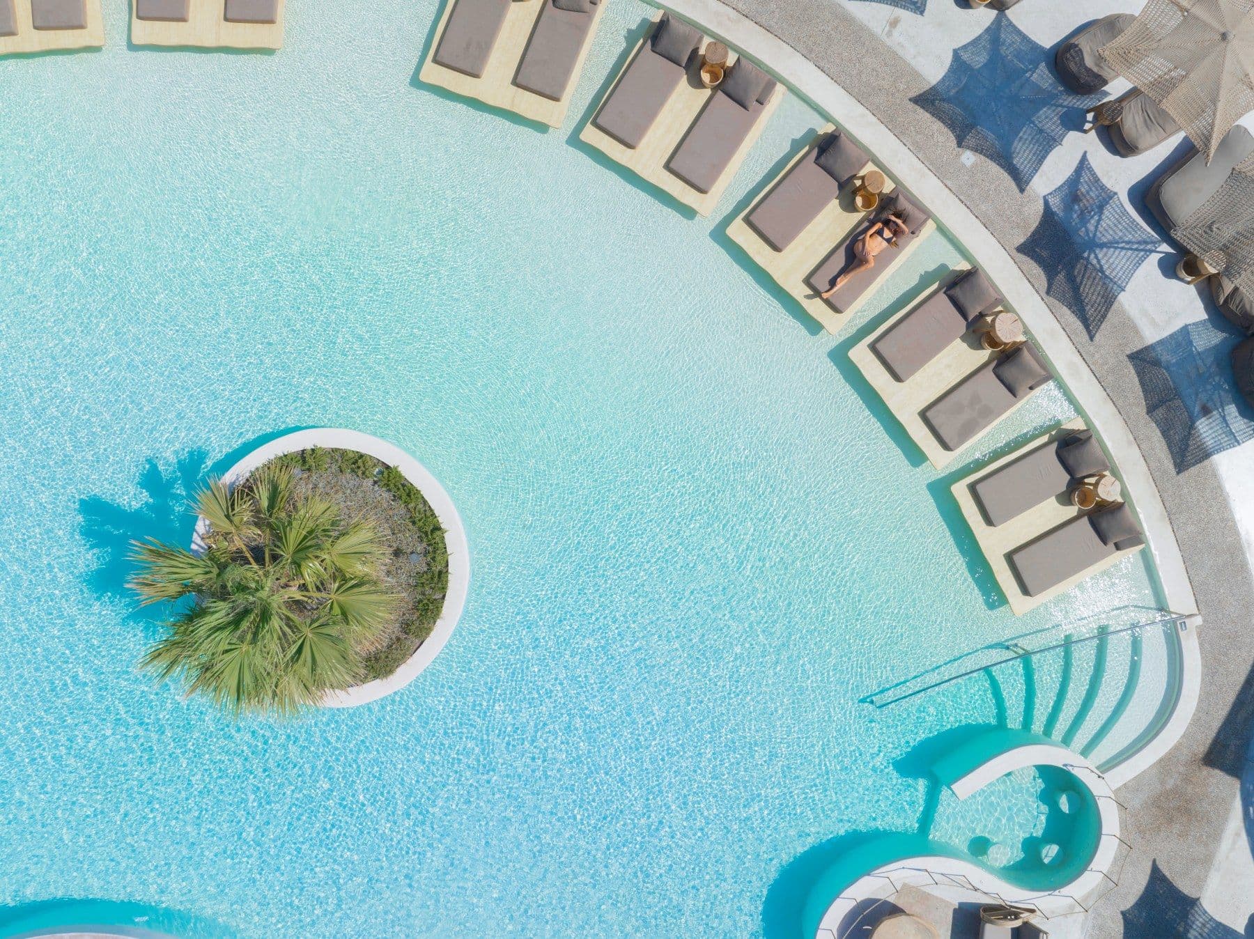 Grande Pool  Restaurant