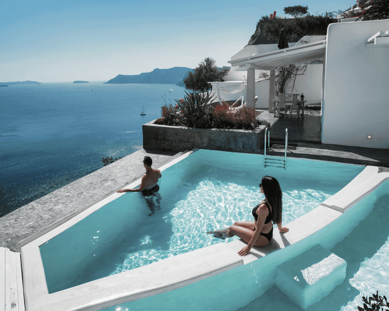 Unparalleled Romantic Escapes at Andronis’ Santorini adults-only hotels
