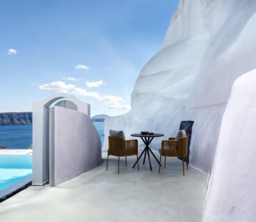 R14_Dionysos-Deluxe Suite w. Indoor Hot tub (2)