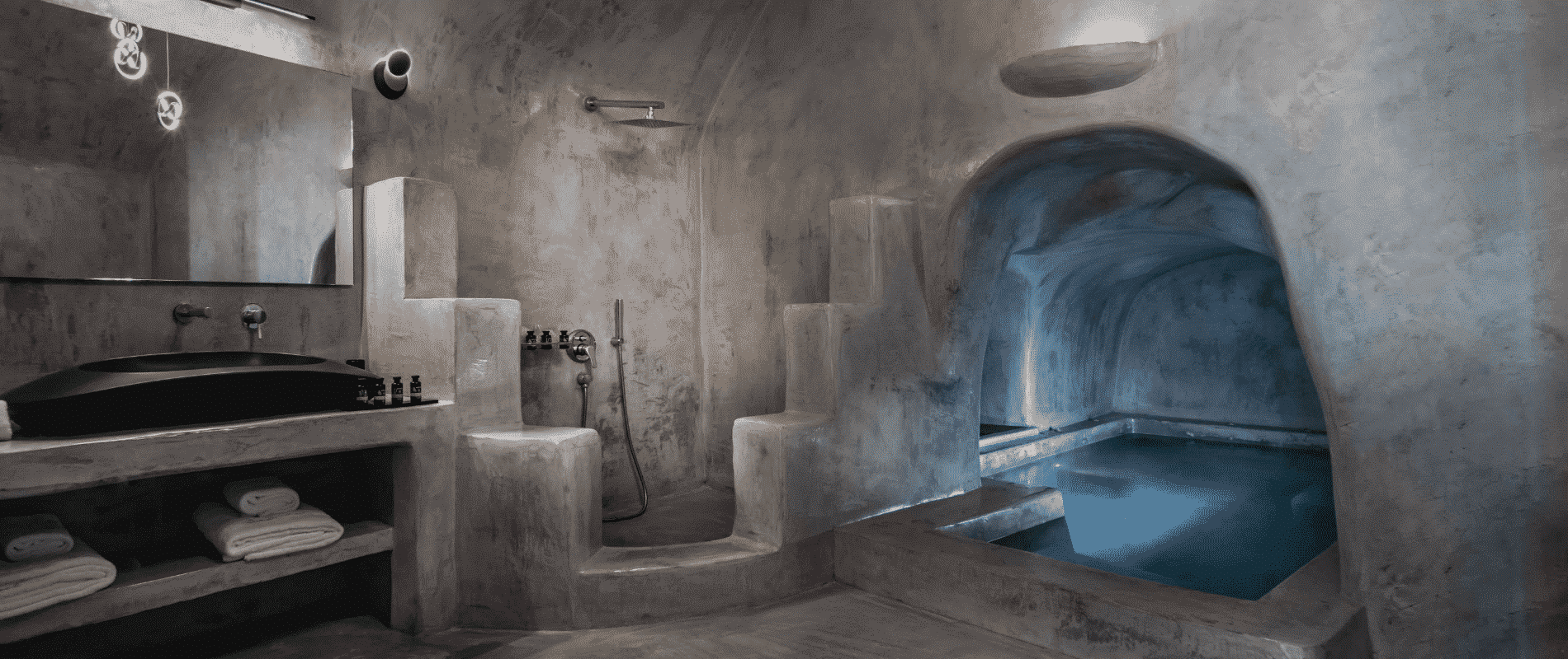 honeymoon-suite-with-indoor-plunge-pool3