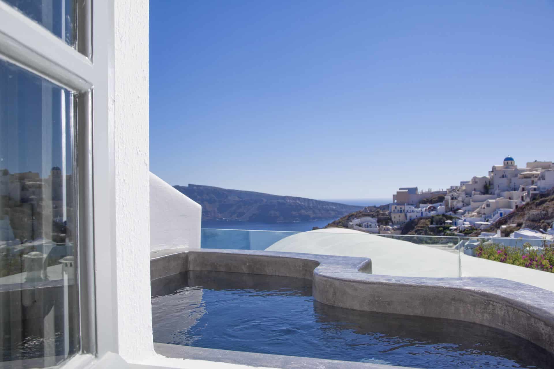 Oia Santorini hotel with Caldera view