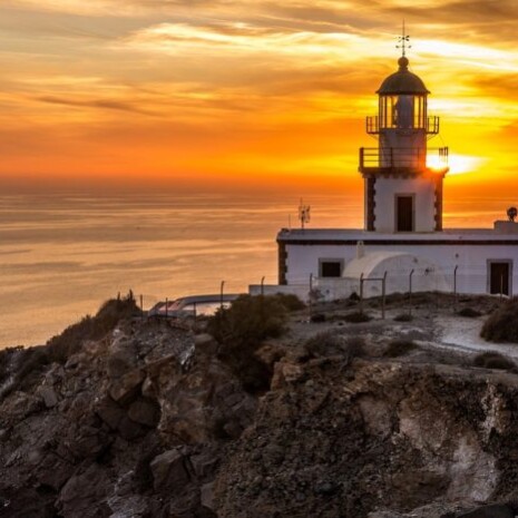 santorini-akrotiri-lighthouse-1938723_960_720-e1521531196429