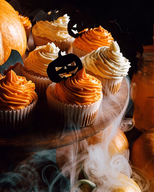 Halloween muffins and drinks