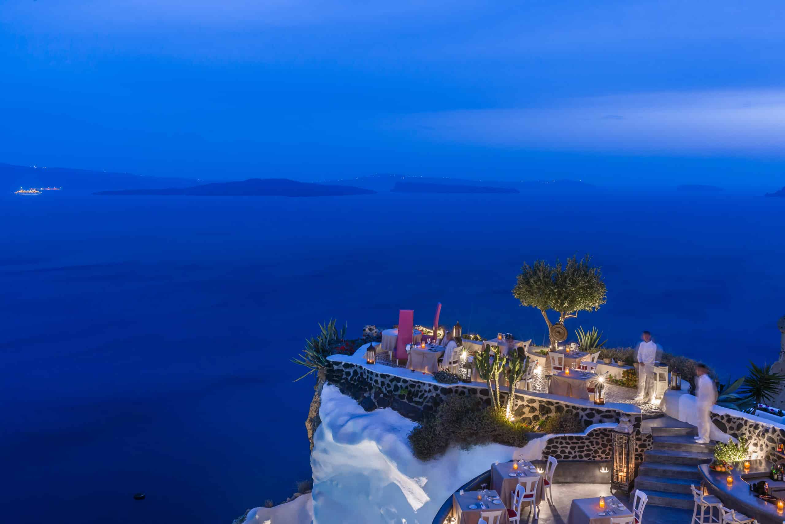 Santorini Travel Guide: A Gem Amidst the Aegean